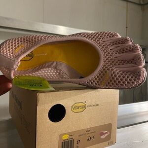 Vibram Women's Light Pink FiveFingers Athletic Shoes